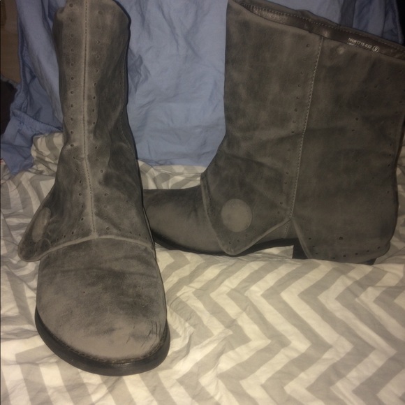 Boots - Picture 2 of 6